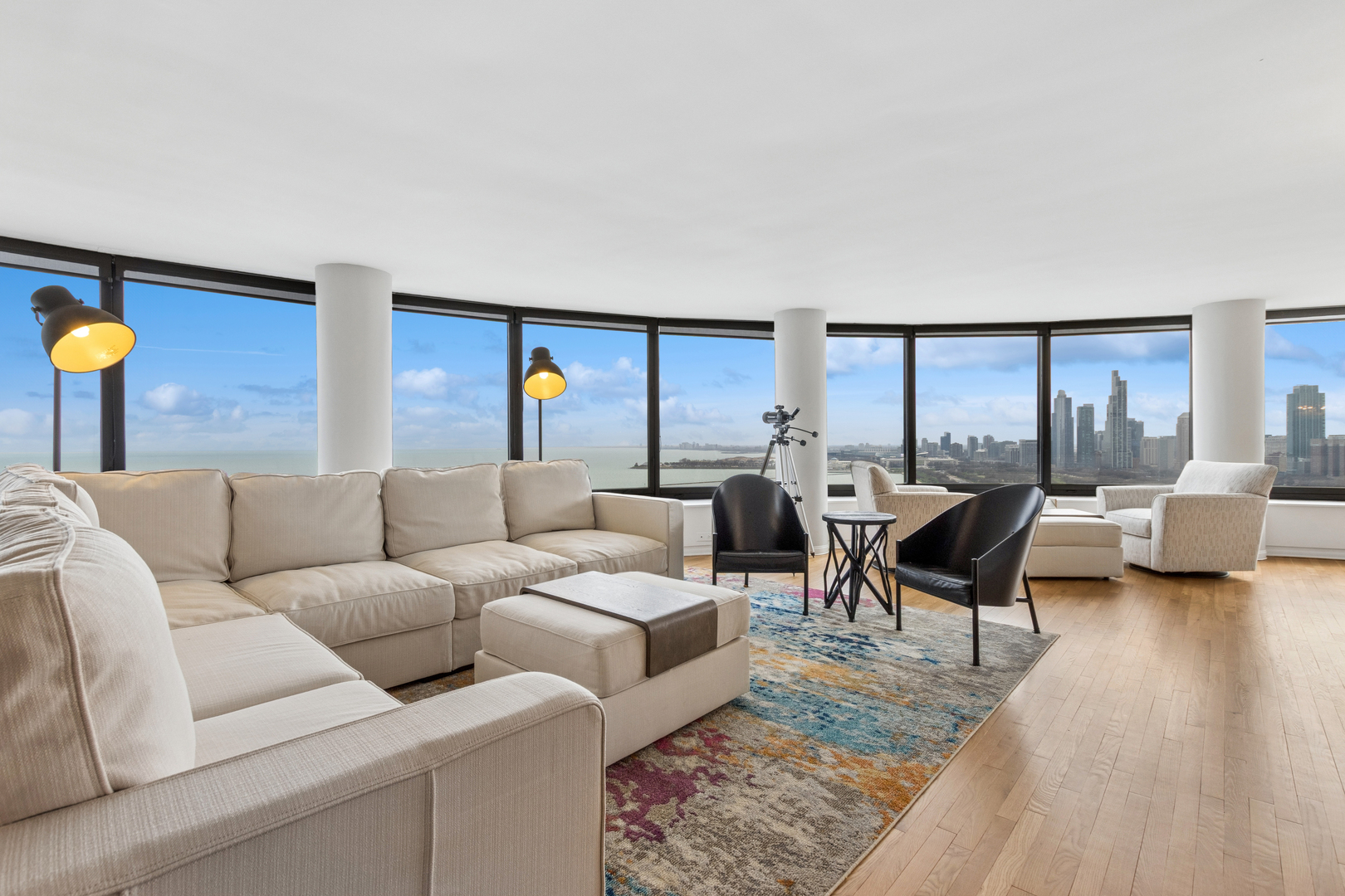 155 N HARBOR Drive 2512