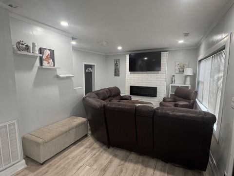 Tiny photo for 13910 Lincoln Avenue, Dolton, IL 60419 (MLS # 12490685)