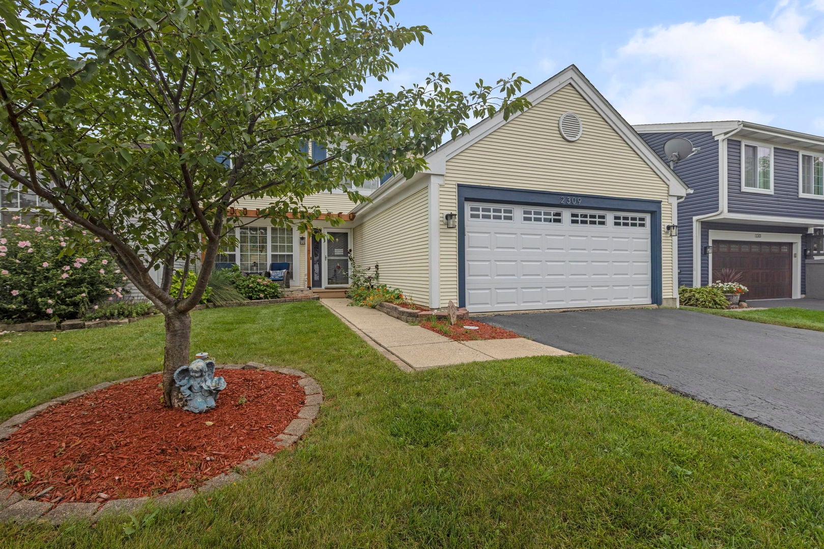 2309 Meadows Lane