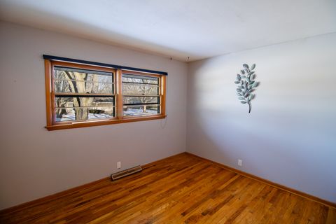 Tiny photo for 100 Warren Place, DeKalb, IL 60115 (MLS # 12539996)