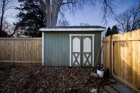 Tiny photo for 100 Warren Place, DeKalb, IL 60115 (MLS # 12539996)