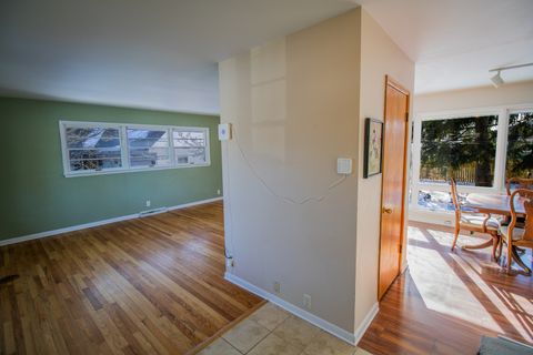 Tiny photo for 100 Warren Place, DeKalb, IL 60115 (MLS # 12539996)