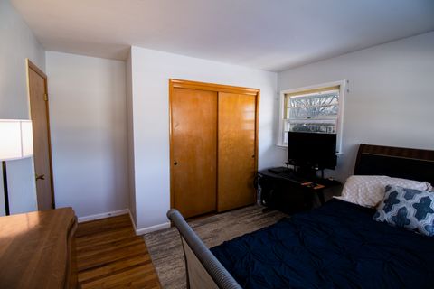 Tiny photo for 100 Warren Place, DeKalb, IL 60115 (MLS # 12539996)