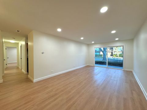 Tiny photo for 1525 Sander Court #103, Wheeling, IL 60090 (MLS # 12508013)