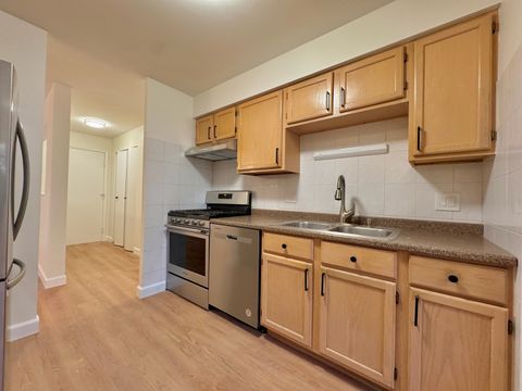 Tiny photo for 1525 Sander Court #103, Wheeling, IL 60090 (MLS # 12508013)