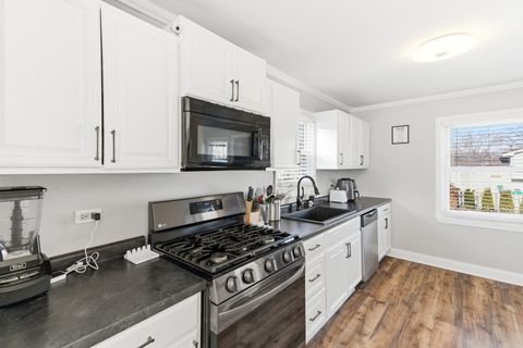 Tiny photo for 204 Woodlawn Drive, Mundelein, IL 60060 (MLS # 12568088)