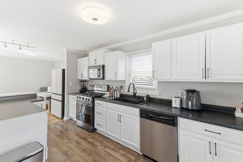 Tiny photo for 204 Woodlawn Drive, Mundelein, IL 60060 (MLS # 12568088)