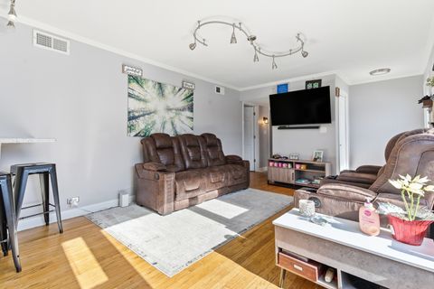 Tiny photo for 204 Woodlawn Drive, Mundelein, IL 60060 (MLS # 12568088)