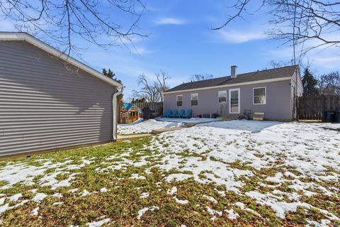 Tiny photo for 204 Woodlawn Drive, Mundelein, IL 60060 (MLS # 12568088)