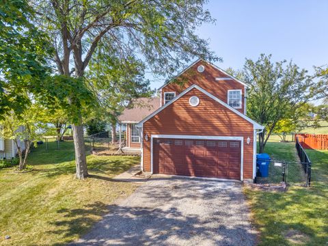 1925 Grosse Pointe Court Hanover Park IL 60133