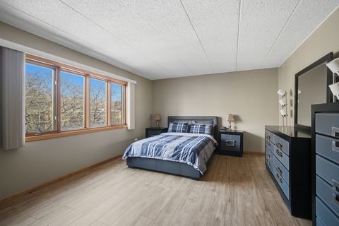 Tiny photo for 1380 Oakwood Avenue #306, Des Plaines, IL 60016 (MLS # 12532543)