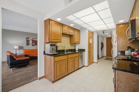 Tiny photo for 1380 Oakwood Avenue #306, Des Plaines, IL 60016 (MLS # 12532543)