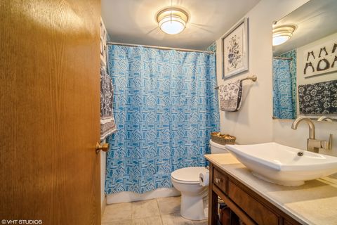 Tiny photo for 1380 Oakwood Avenue #306, Des Plaines, IL 60016 (MLS # 12532543)