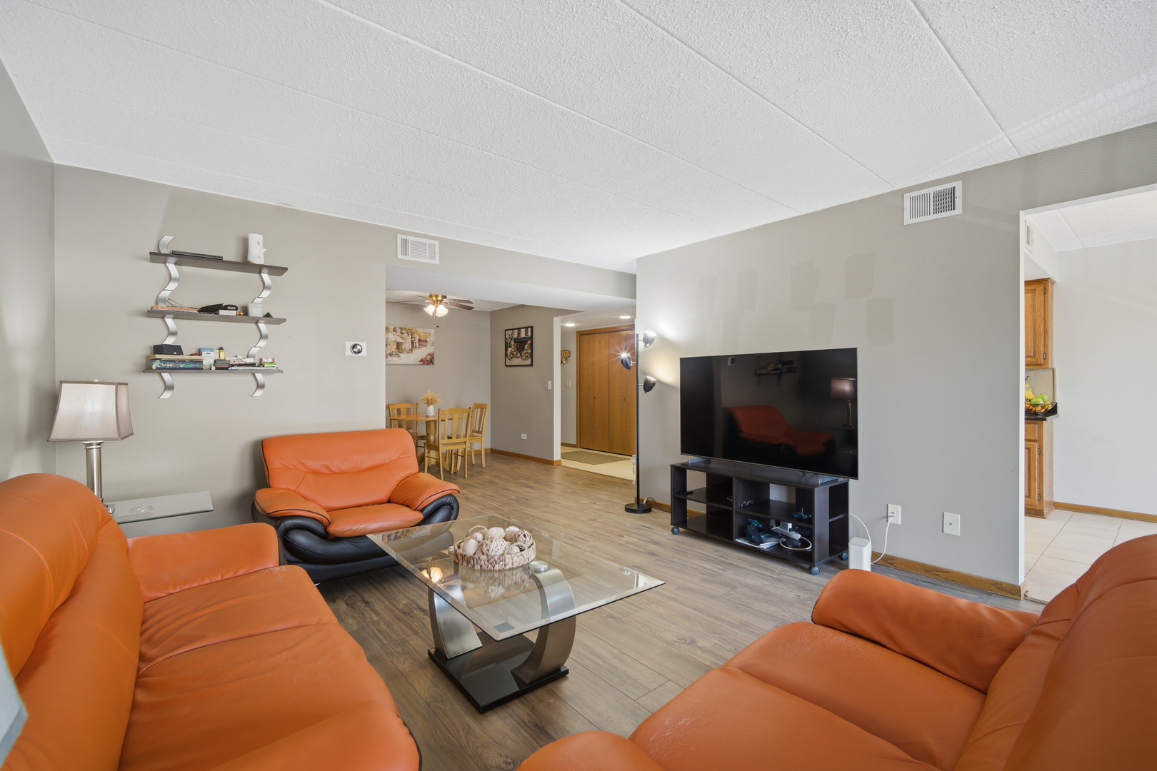 1380 Oakwood Avenue 306