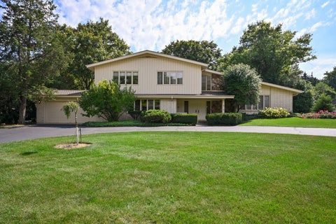Photo of 15 Croydon Lane, Oak Brook, IL 60523 (MLS # 12743718)