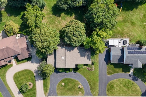 Tiny photo for 15 Croydon Lane, Oak Brook, IL 60523 (MLS # 12743718)