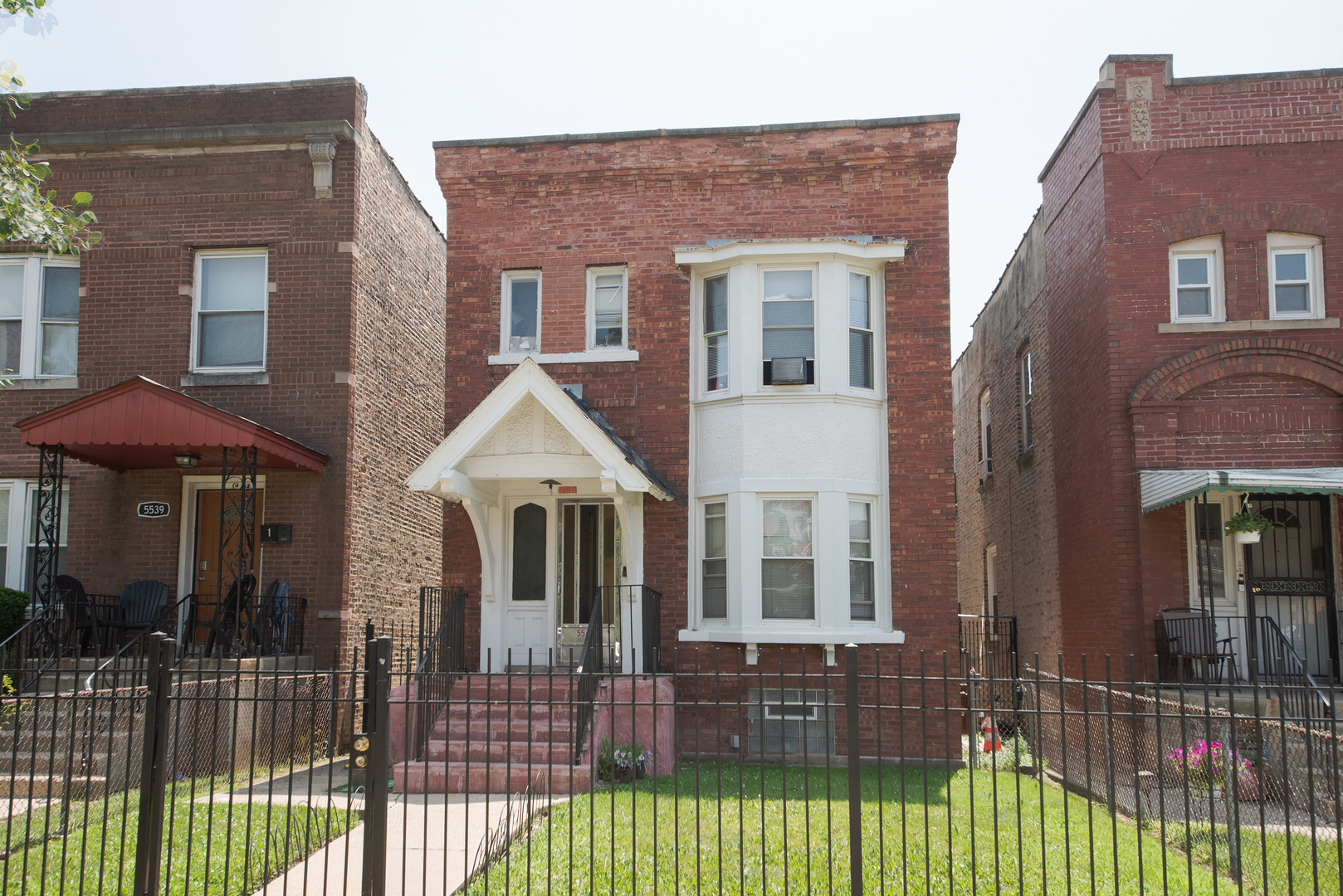 5541 W Adams Street