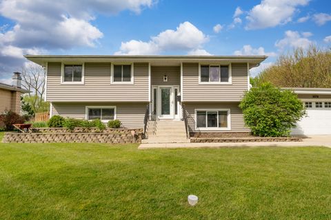 532 Cambridge Drive Schaumburg IL 60193