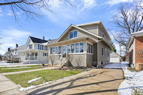 Photo of 416 N Rush Street, Itasca, IL 60143 (MLS # 12593327)