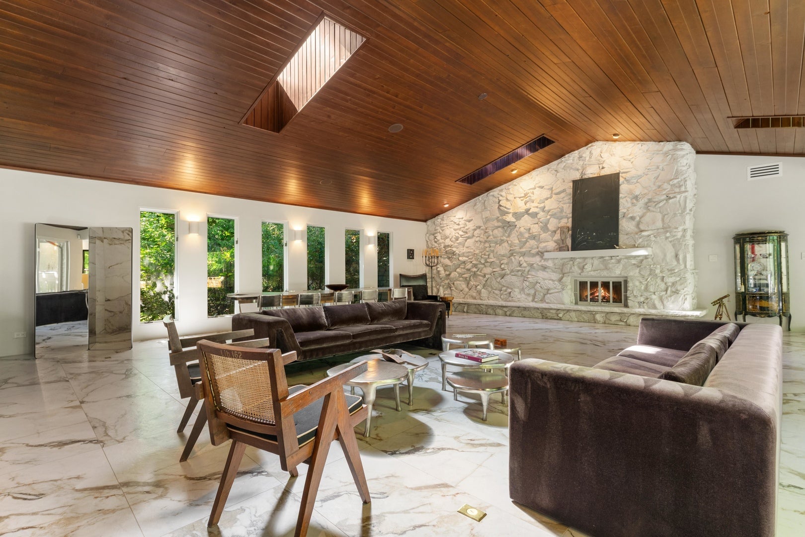 106 Oak Ridge Drive