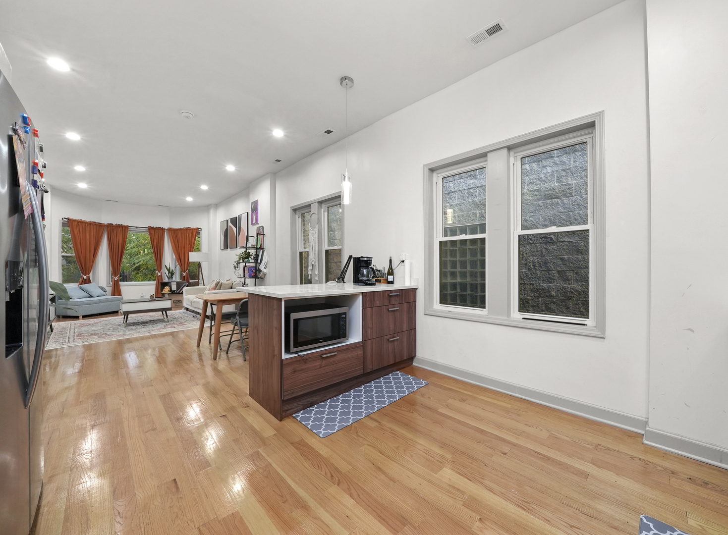 1508 N Artesian Avenue