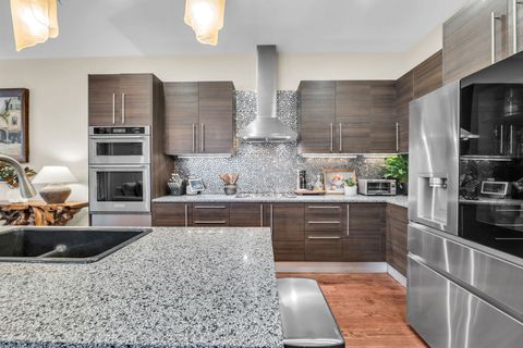 Tiny photo for 4405 N GREENVIEW Avenue #1B, Chicago, IL 60640 (MLS # 12586848)