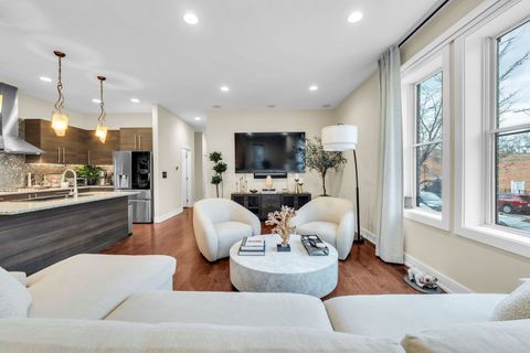 Tiny photo for 4405 N GREENVIEW Avenue #1B, Chicago, IL 60640 (MLS # 12586848)