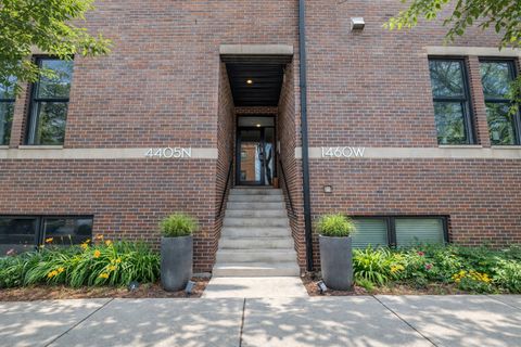 Photo of 4405 N GREENVIEW Avenue #1B, Chicago, IL 60640 (MLS # 12586848)