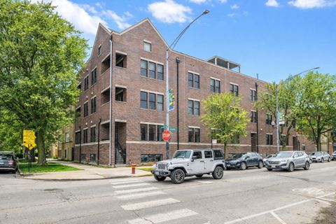 Tiny photo for 4405 N GREENVIEW Avenue #1B, Chicago, IL 60640 (MLS # 12586848)