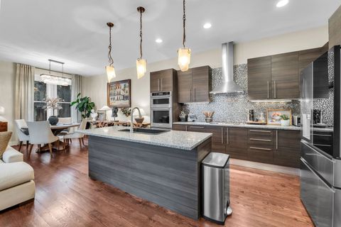 Tiny photo for 4405 N GREENVIEW Avenue #1B, Chicago, IL 60640 (MLS # 12586848)