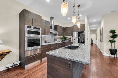 Tiny photo for 4405 N GREENVIEW Avenue #1B, Chicago, IL 60640 (MLS # 12586848)