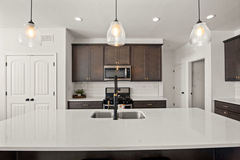 Tiny photo for 10002 Woodland Drive, Hebron, IL 60034 (MLS # 12583524)