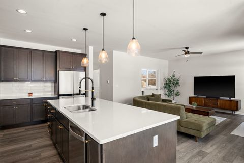 Tiny photo for 10002 Woodland Drive, Hebron, IL 60034 (MLS # 12583524)