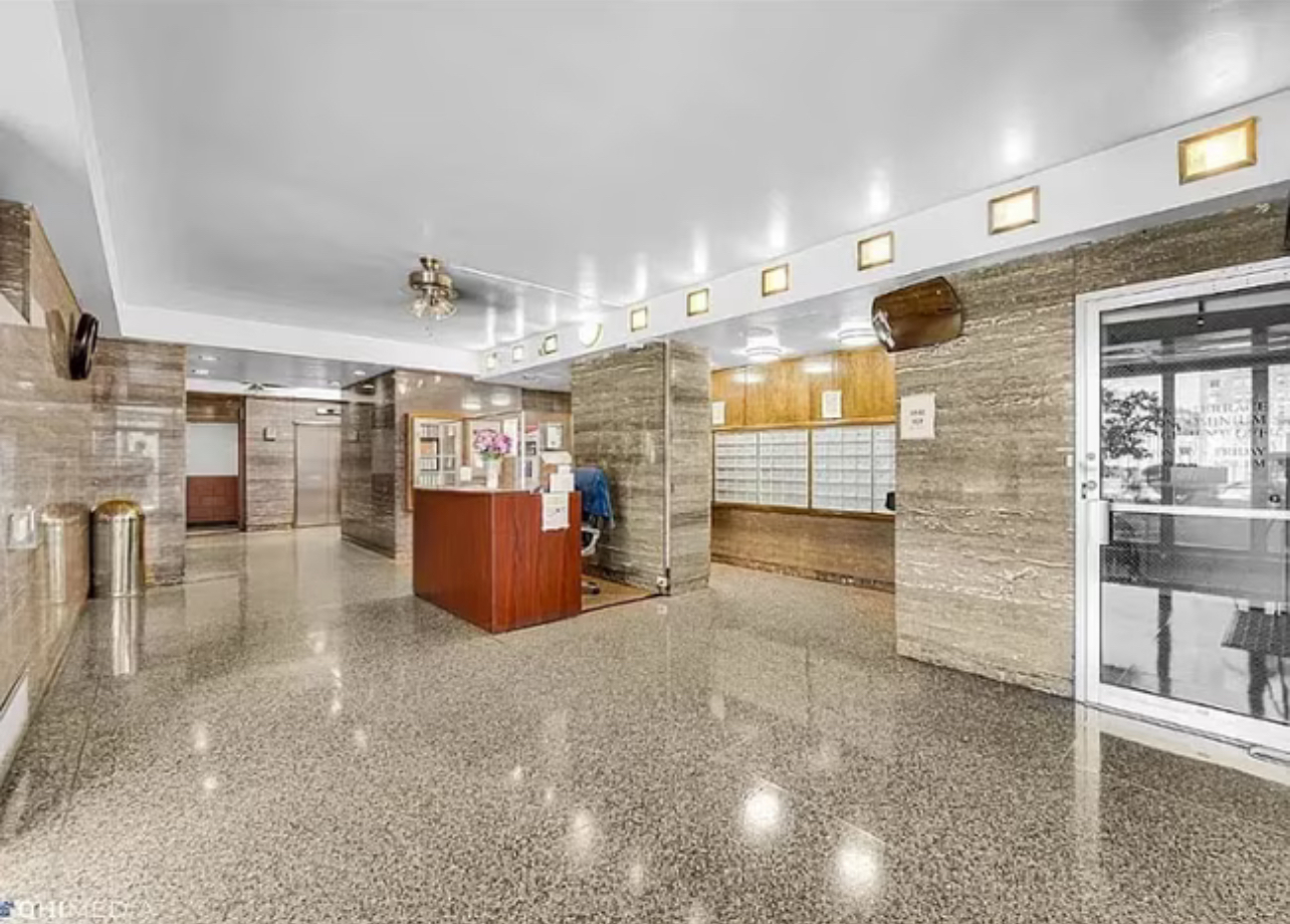 7337 S South Shore Drive 216