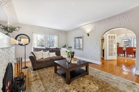 Tiny photo for 579 Lee Street, Glen Ellyn, IL 60137 (MLS # 12542453)