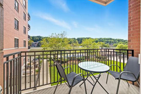Tiny photo for 300 Village Circle #203, Willow Springs, IL 60480 (MLS # 12484231)