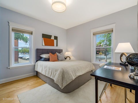 Tiny photo for 3803 N Ravenswood Avenue #1, Chicago, IL 60613 (MLS # 12757215)