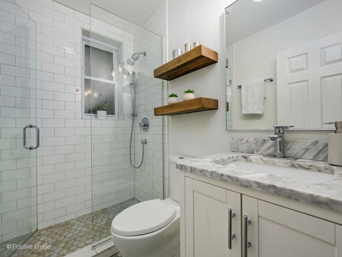 Tiny photo for 3803 N Ravenswood Avenue #1, Chicago, IL 60613 (MLS # 12757215)