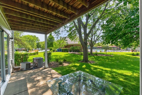 Tiny photo for 2845 Meadow Lane #1V, Schaumburg, IL 60193 (MLS # 12706418)