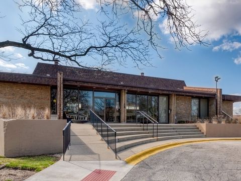 A home in Glen Ellyn