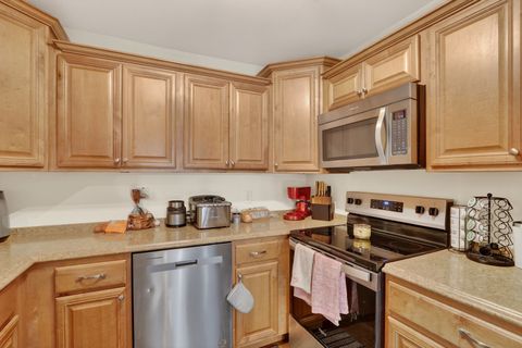 Tiny photo for 2929 Sunnyside Drive #303, Rockford, IL 61114 (MLS # 12564198)