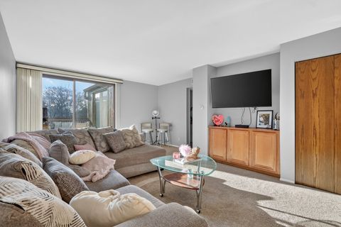 Tiny photo for 2929 Sunnyside Drive #303, Rockford, IL 61114 (MLS # 12564198)