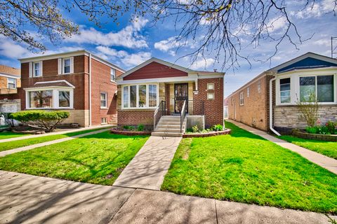 Photo of 6309 N Hamlin Avenue, Chicago, IL 60659 (MLS # 12622699)