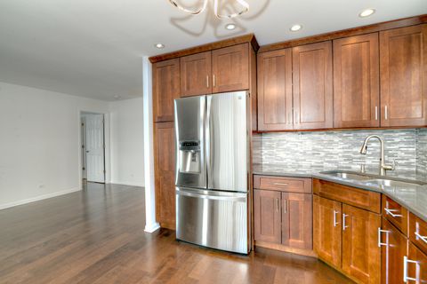 Tiny photo for 1080 Ridgefield Circle, Carol Stream, IL 60188 (MLS # 12530874)