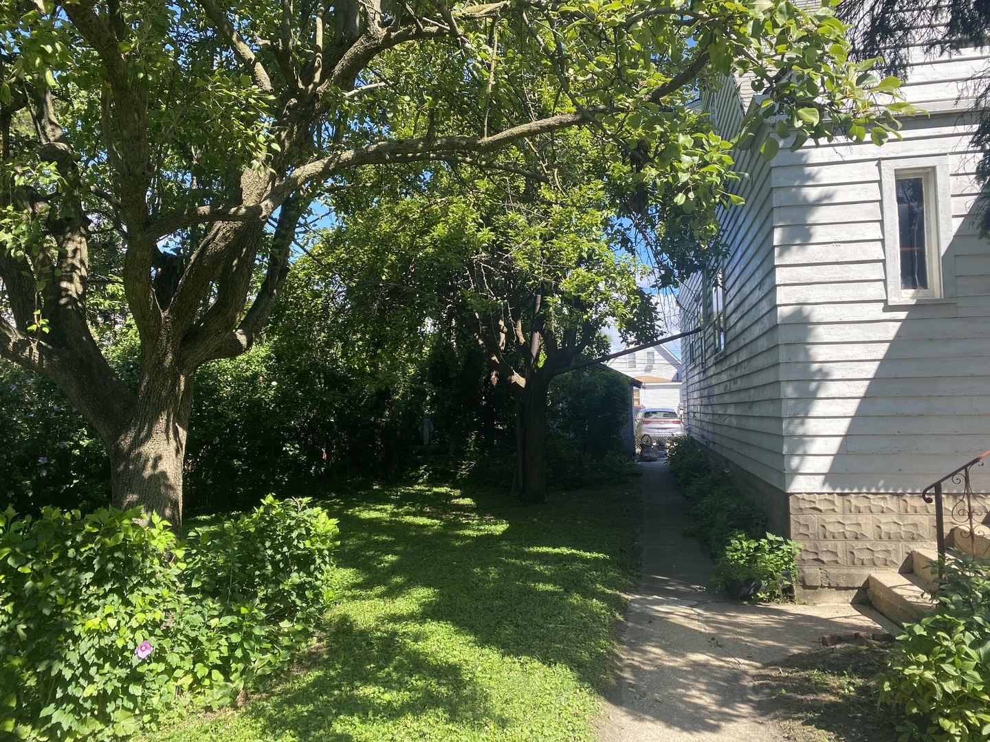 105 E 24th Street
