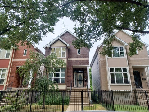 Photo of 6732 S Dorchester Avenue, Chicago, IL 60637 (MLS # 12755546)
