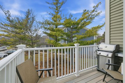 Tiny photo for 1164 Talbots Lane #A, Elk Grove Village, IL 60007 (MLS # 12542671)