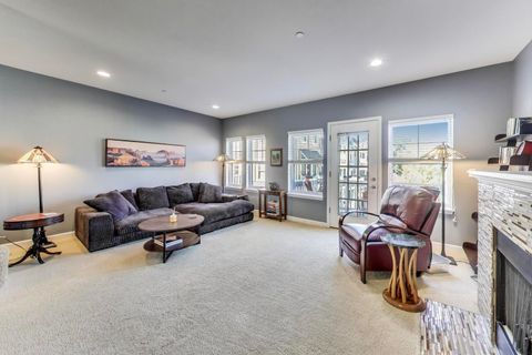 Tiny photo for 34 Lakeview Place, Lake Zurich, IL 60047 (MLS # 12473994)