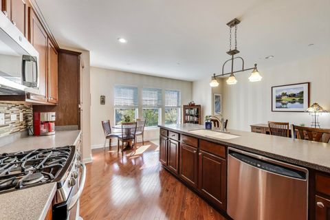 Tiny photo for 34 Lakeview Place, Lake Zurich, IL 60047 (MLS # 12473994)