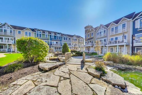 Tiny photo for 34 Lakeview Place, Lake Zurich, IL 60047 (MLS # 12473994)